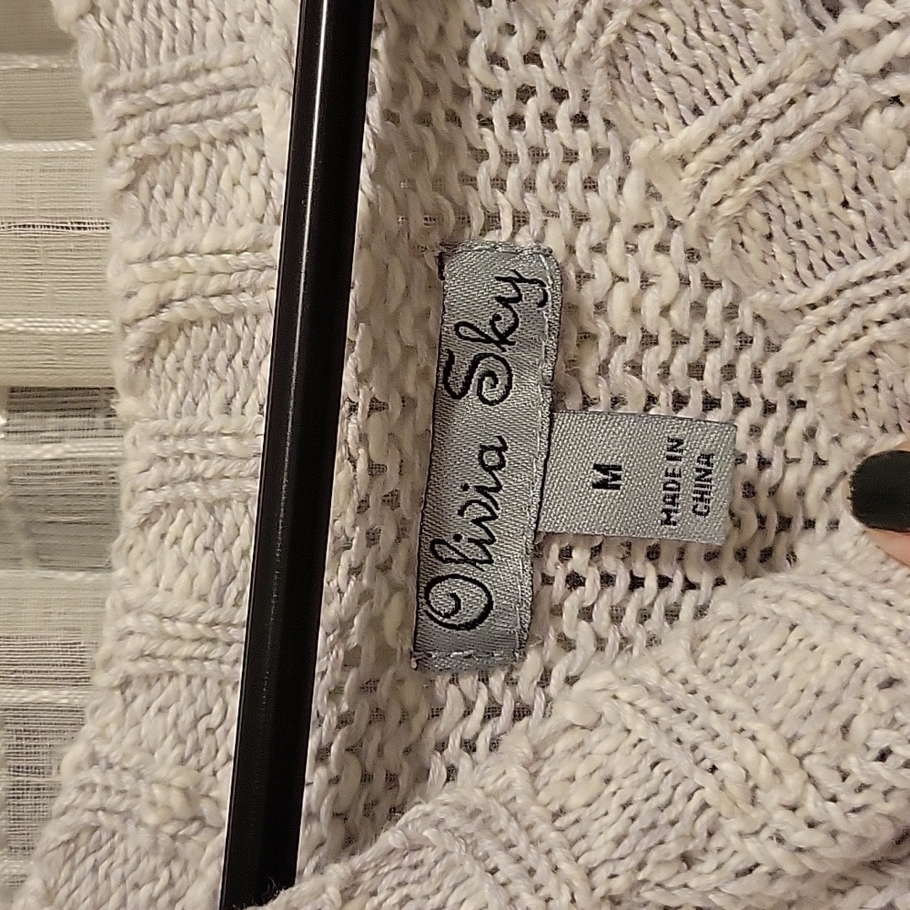 Olivia Sky lightweight sweater